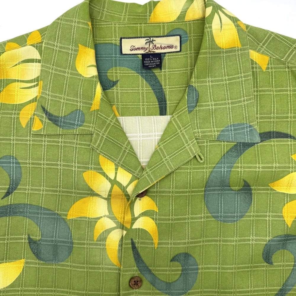 Tommy Bahama Shirt Mens Large Green Silk Floral Paisley Short Sleeve Hawaiian